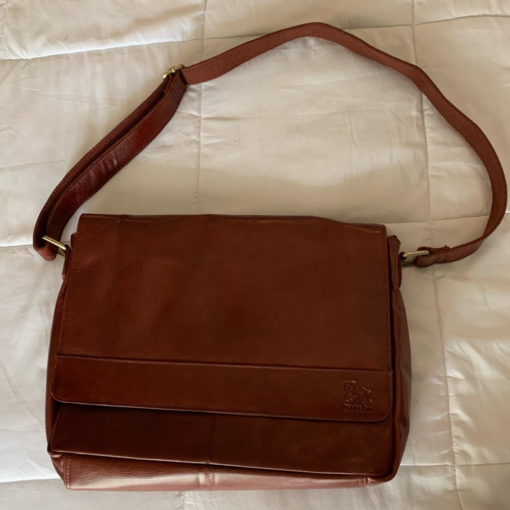 Estalon Leather Messenger Bag/Briefcase